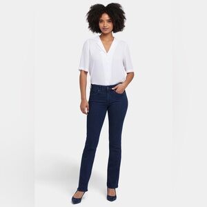 NYDJ Marilyn straight cut jeans in dark blue size 16p.